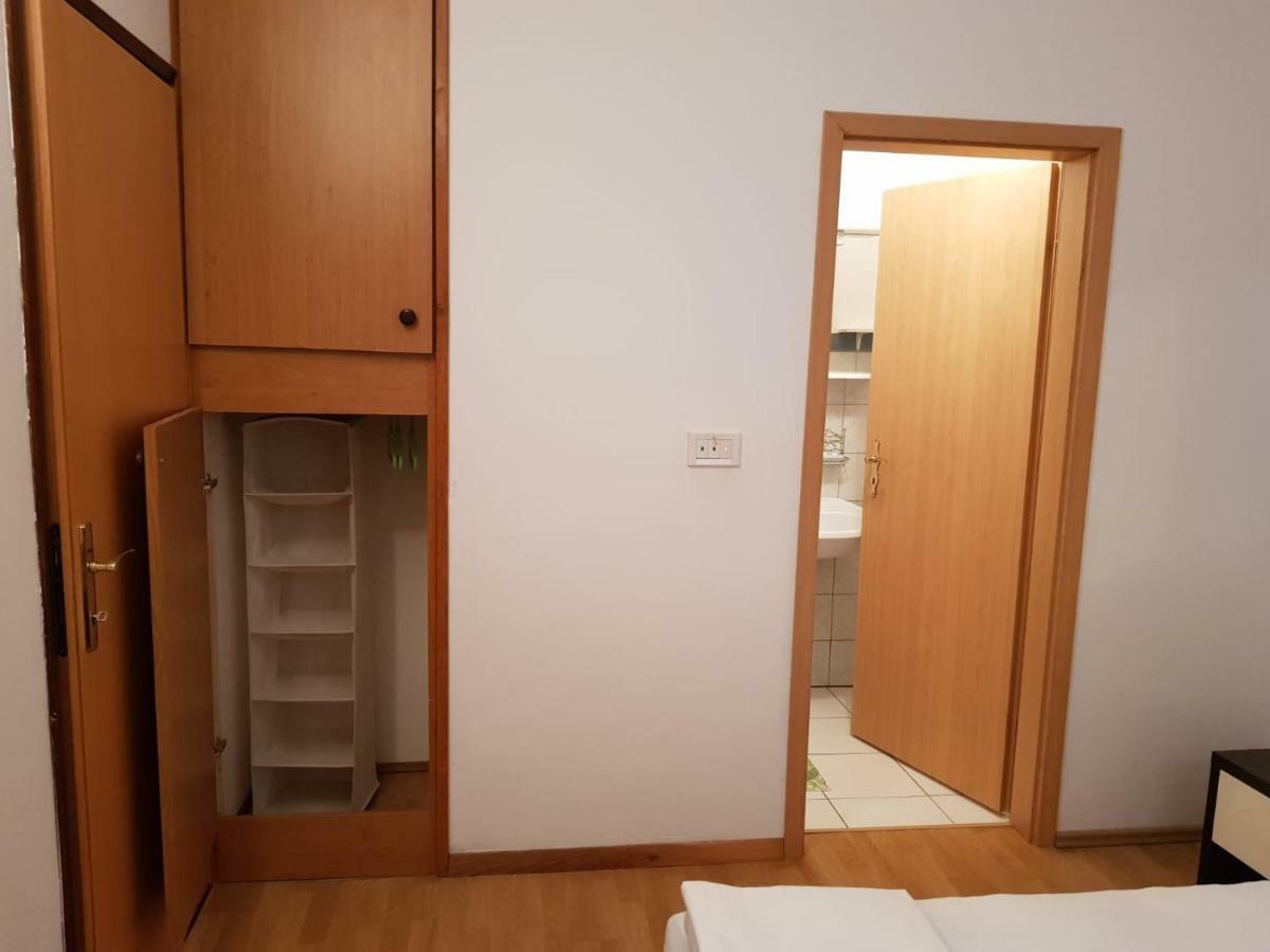 Apartments Josica 塞尼 外观 照片